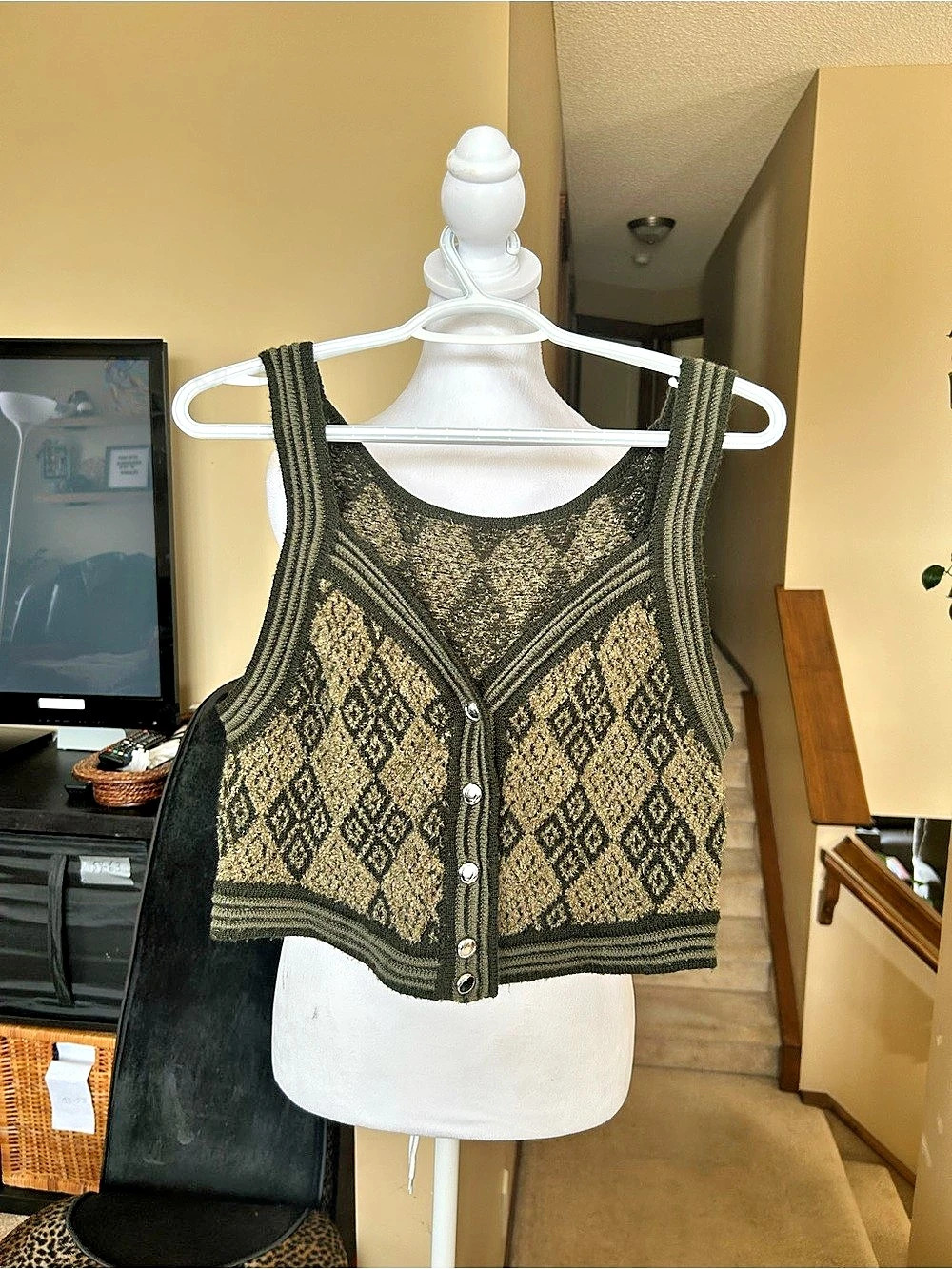 Geometric Knit button front tank top in Green & Gold